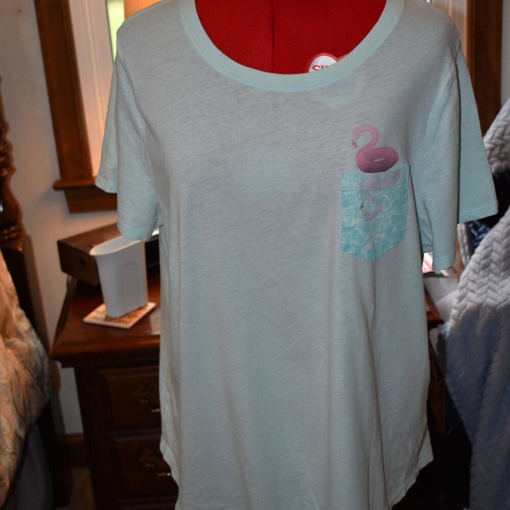 tee shirt
